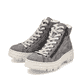 Quarzgraue Rieker Damen Schnürstiefel Z7410-40 mit dunklen Ziernähten. Schuhpaar seitlich schräg.
