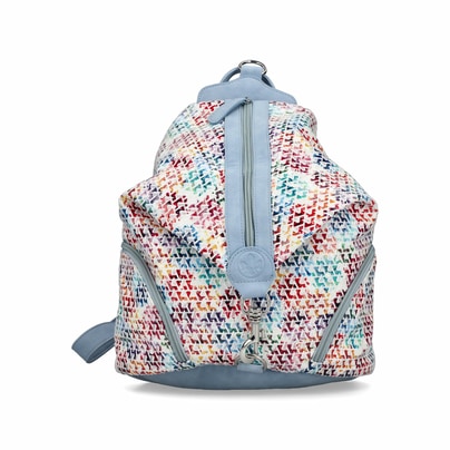 Rieker Damen Rucksack H1055-62 in Champagner aus Kunstleder mit Reißverschluss. Rucksack getragen.