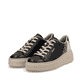 Schwarze Rieker Damen Sneaker Low N5402-00 mit einer Schnürung. Schuhpaar seitlich schräg.