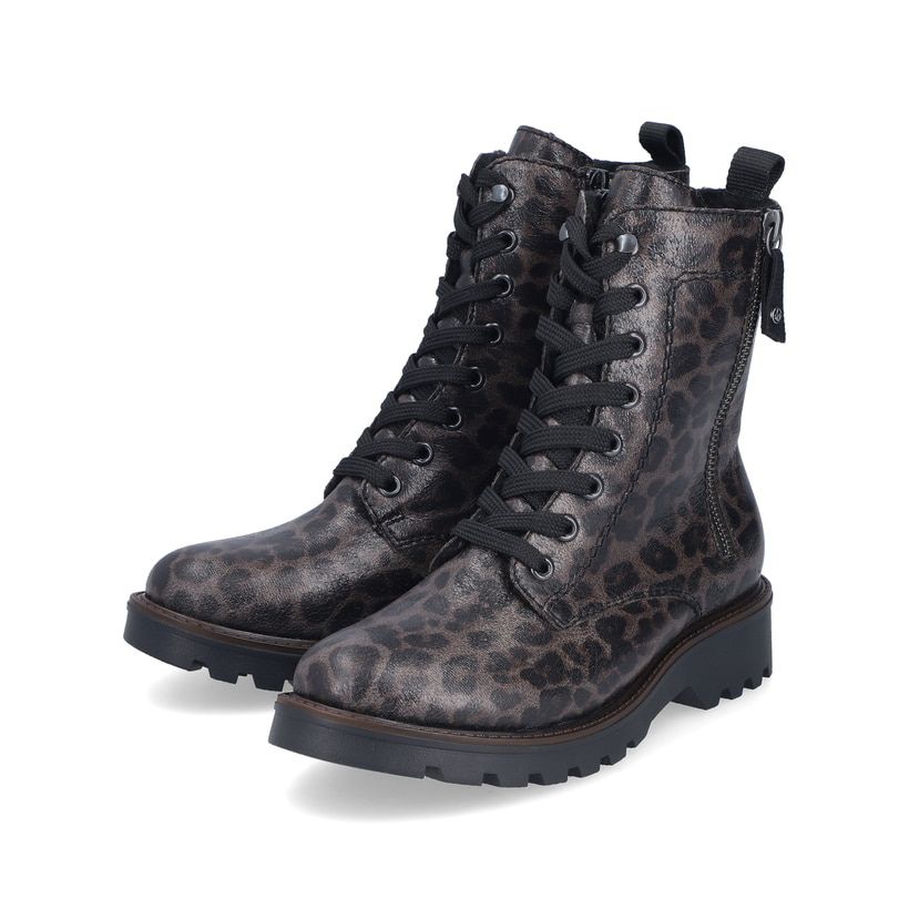 Graue vegane Rieker Damen Biker Boots 73210-42 mit Leo-Print. Schuhpaar seitlich schräg.
