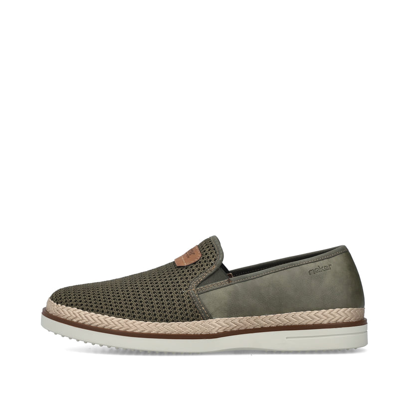 Grüne Rieker Herren Slipper B2366-54 mit einem Gummizug sowie Komfortweite G 1/2. Schuh Außenseite.