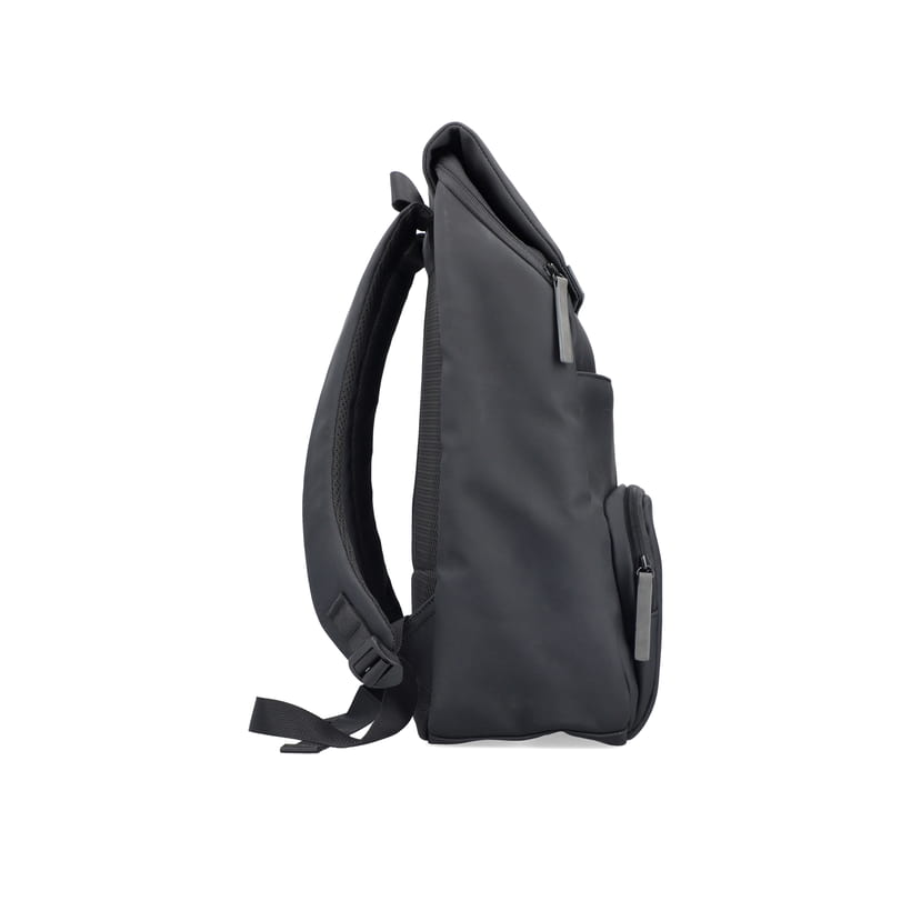Sac Ã  dos Rieker H5102-01 noir avec rabat Ã  fermeture magnétique, compartiment rembourré pour ordinateur portable et bretelles ajustable. Côté droit.