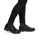 Mocassins Rieker noirs pour femmes 43050-00 avec bande élastique. Chaussure au pied.