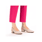 Beige Rieker Slingpumps 47060-62 mit Schnalle sowie einer leichten Sohle. Schuh am Fuß.