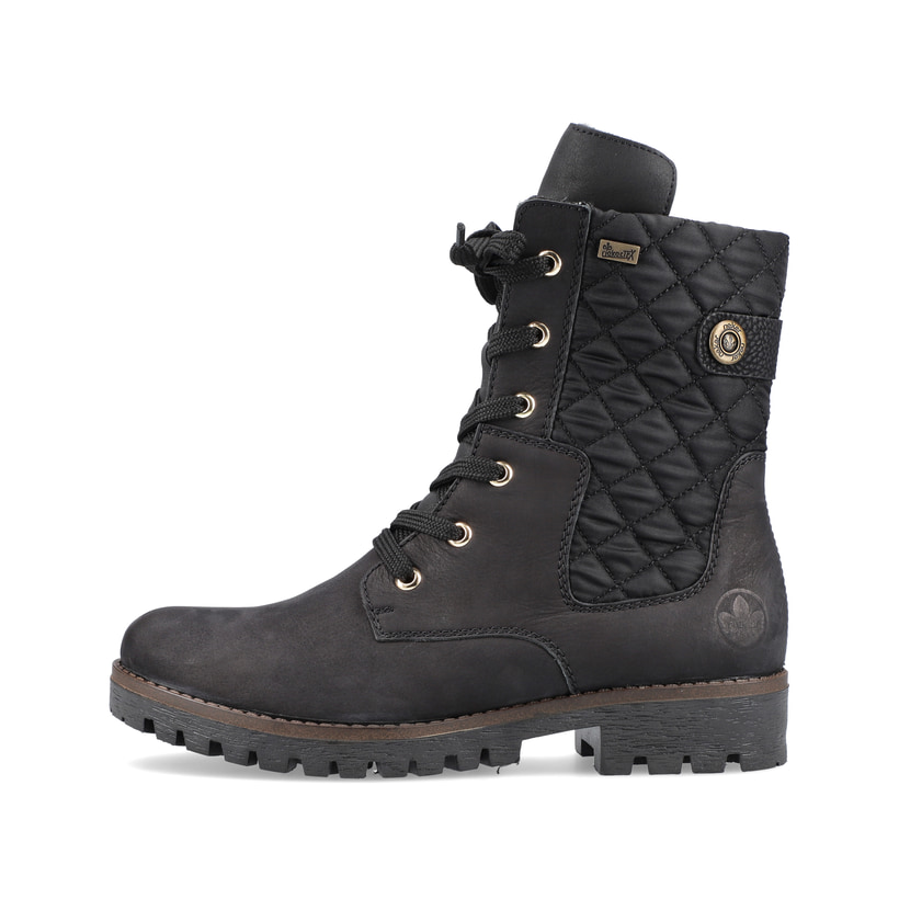 
Tiefschwarze Rieker Damen Biker Boots 78523-01 mit einer robusten Profilsohle. Schuh Außenseite