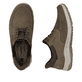 Braune Rieker Herren Slipper 03656-24 mit easy Hineinschlüpf-Möglichkeit. Schuh von oben, liegend.