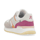 Beige Rieker Damen Sneaker Low W0607-80 mit leichter und griffiger Sohle. Schuh von hinten.