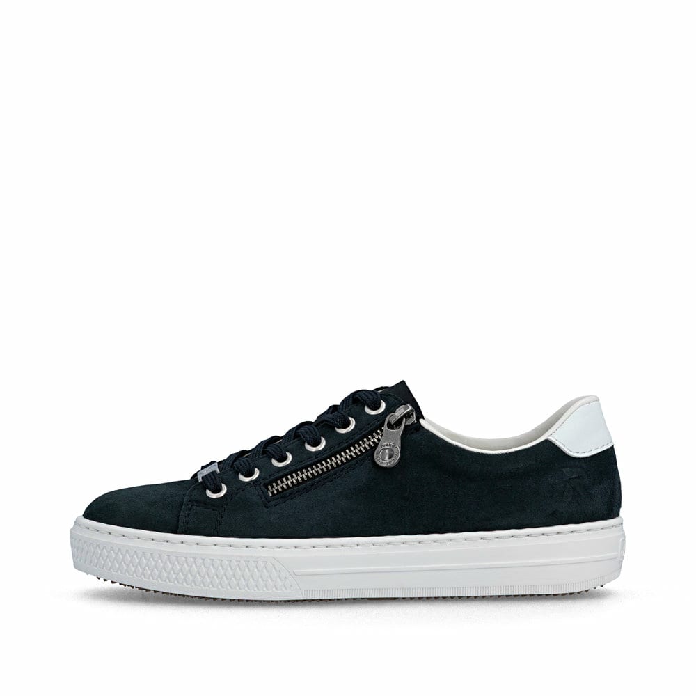 Baskets basses Rieker bleues pour femme L59L1-15 en cuir velours. Côté extérieur de la chaussure.