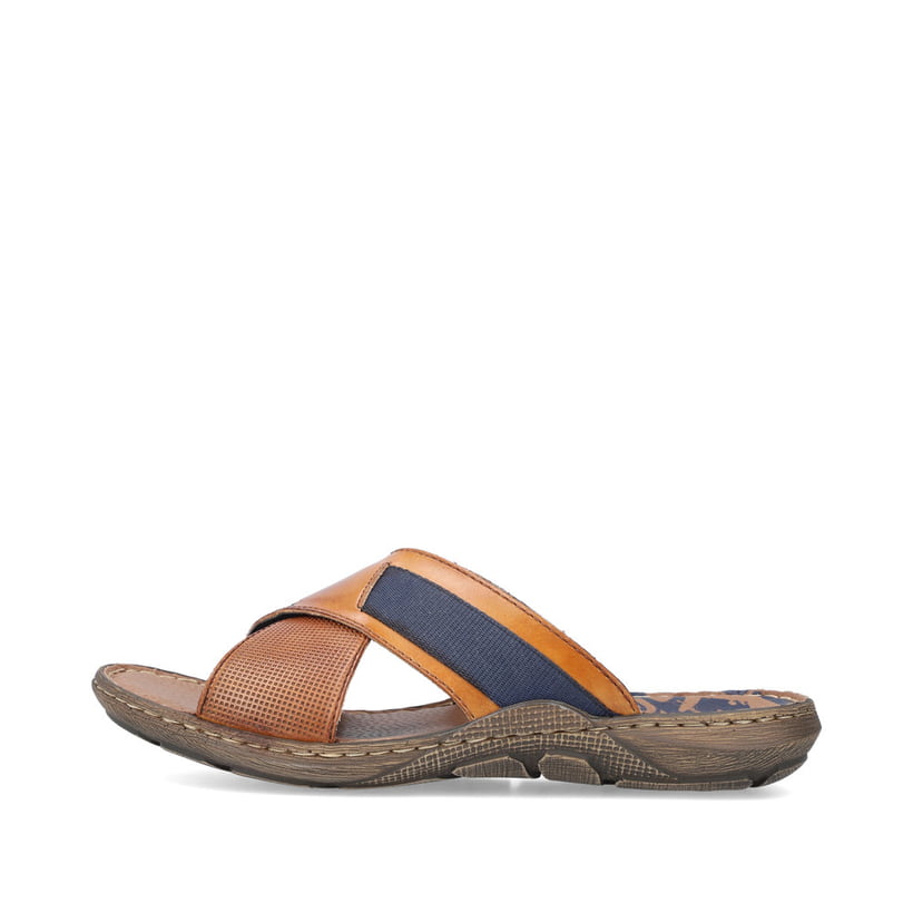 
Kastanienbraune Rieker Herren Pantoletten 22080-24 mit einer leichten Sohle. Schuh Außenseite