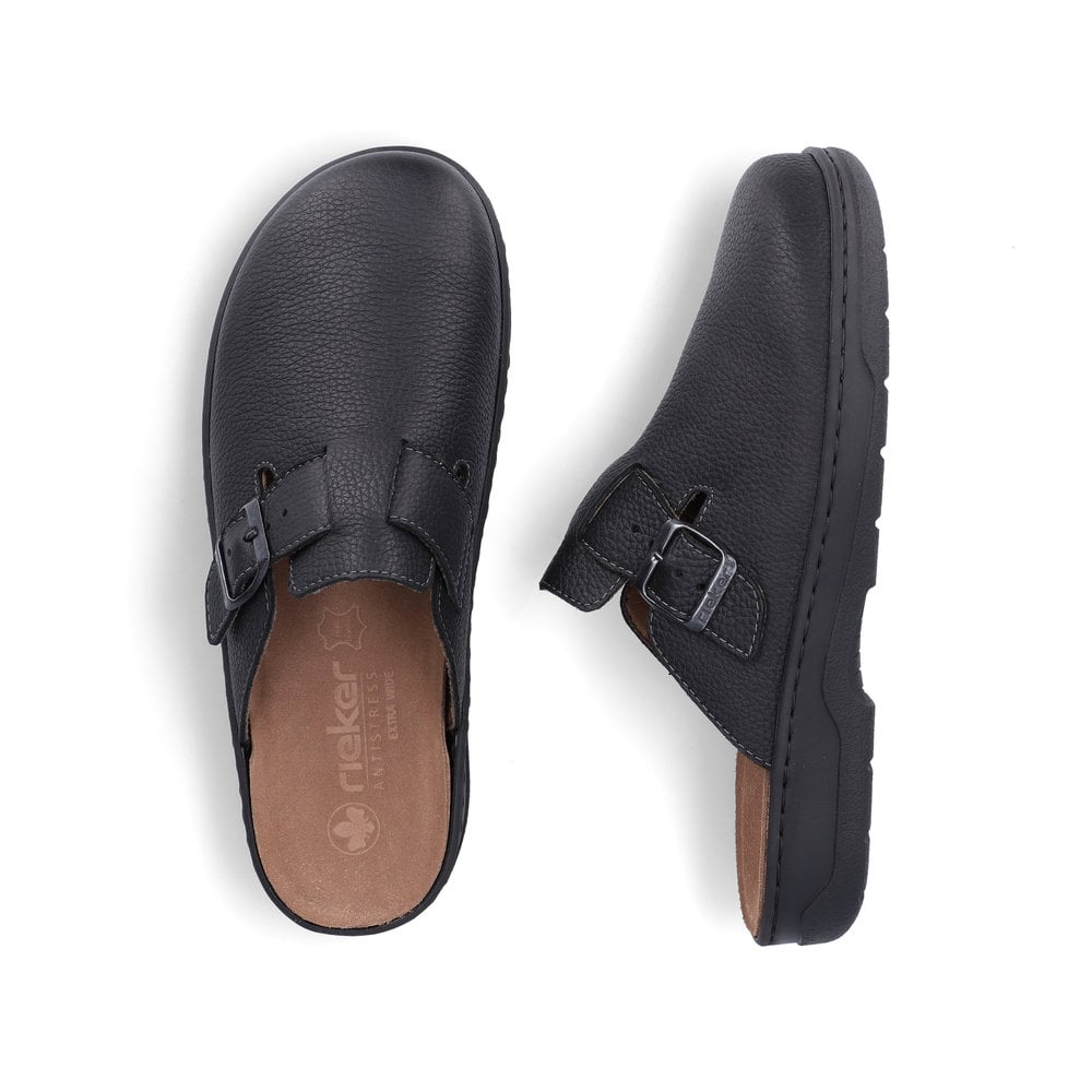 Schwarze Rieker Herren Clogs 20394-00 aus Glattleder mit Schnallen. Schuh von oben, liegend.