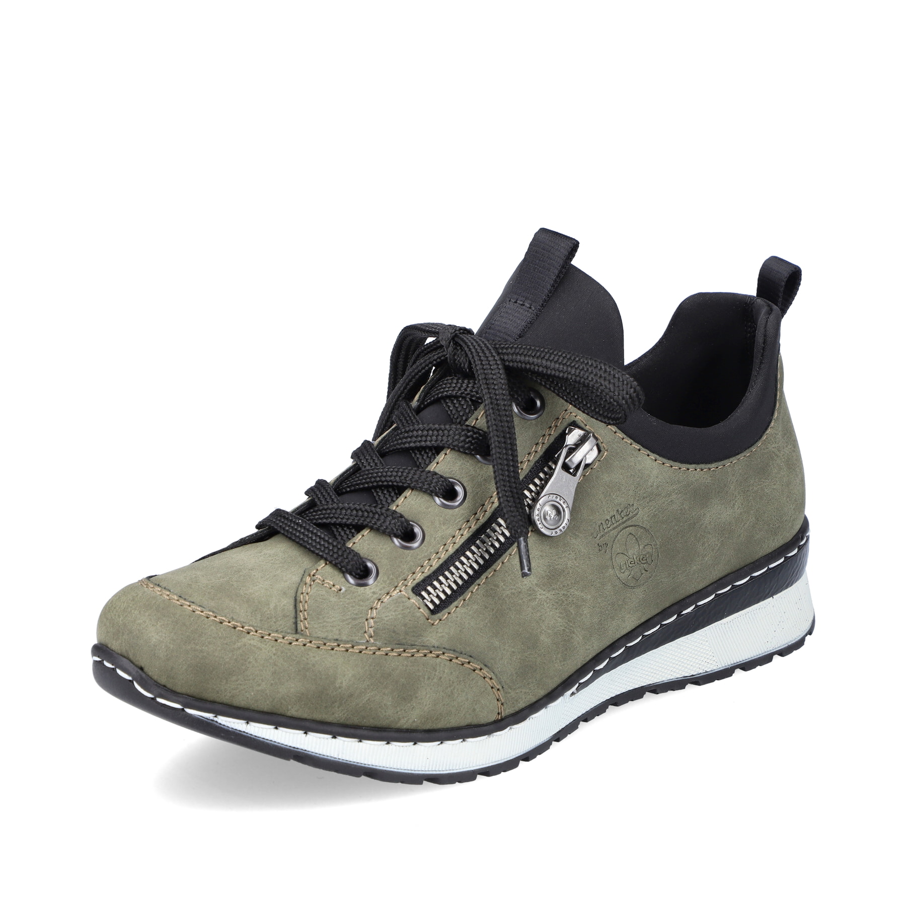 Khakigrüne Rieker Damen Slipper 54470-55 mit Elastikeinsatz sowie einer leichten Sohle. Schuh seitlich schräg