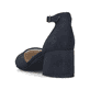 Blaue Rieker Pumps 44762-14 mit Schnallen sowie einer griffigen Sohle. Schuh von hinten.