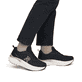Schwarze Rieker Sport Damen Sneaker Low W4101-01. Schuh am Fuß.
