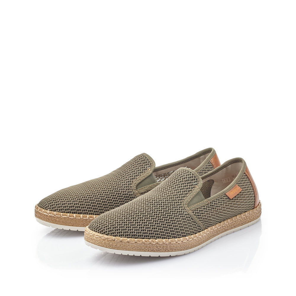 Mocassins Rieker verts pour homme B5276-54 avec bande élastique. Chaussures inclinées sur le côté.