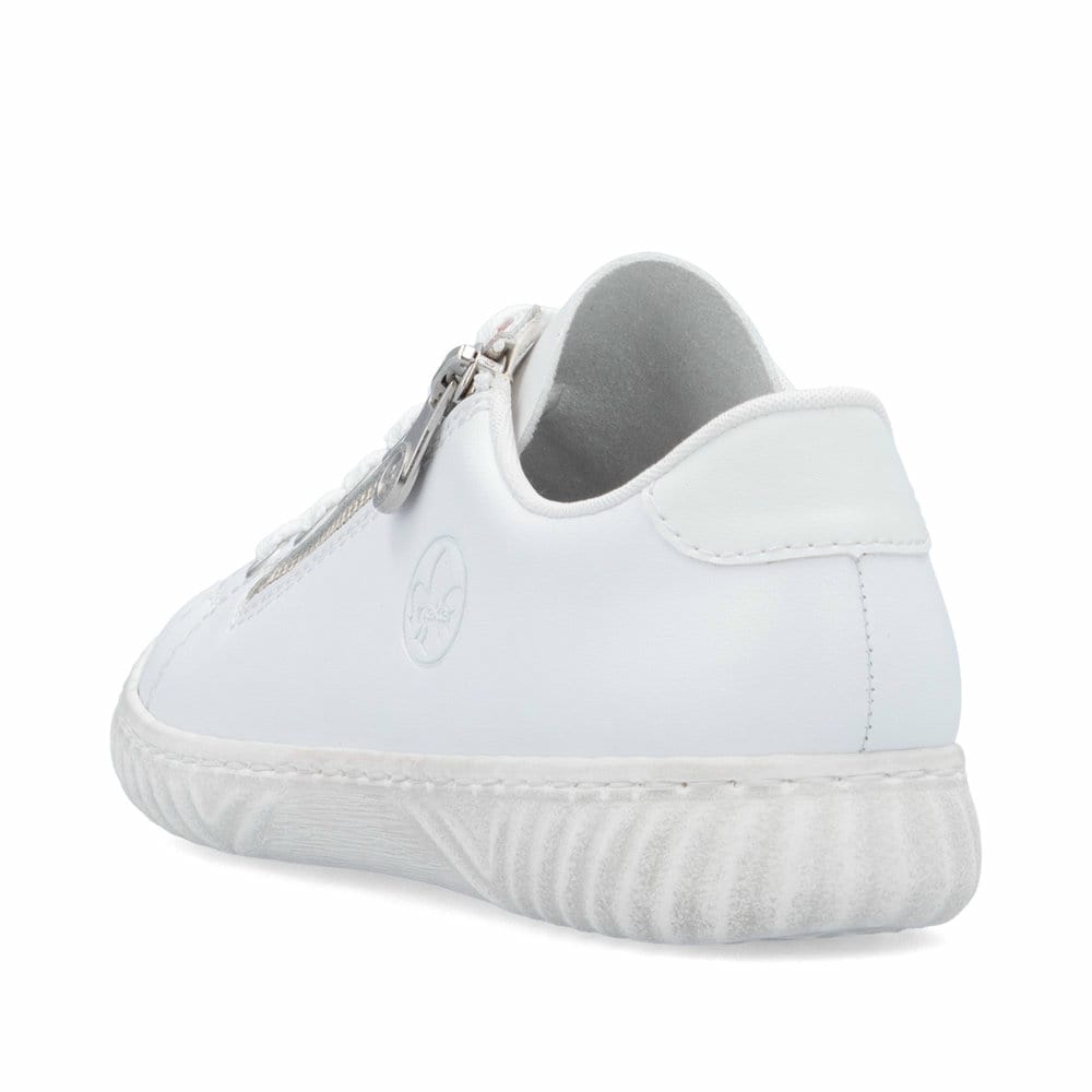 Baskets basses Rieker blanches pour femme N0900-81 en cuir lisse. Chaussure vue de l'arrière.