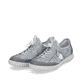 Blaue Rieker Damen Slipper N0963-12 mit Gummischnürung sowie verwaschenem Look. Schuhpaar seitlich schräg.