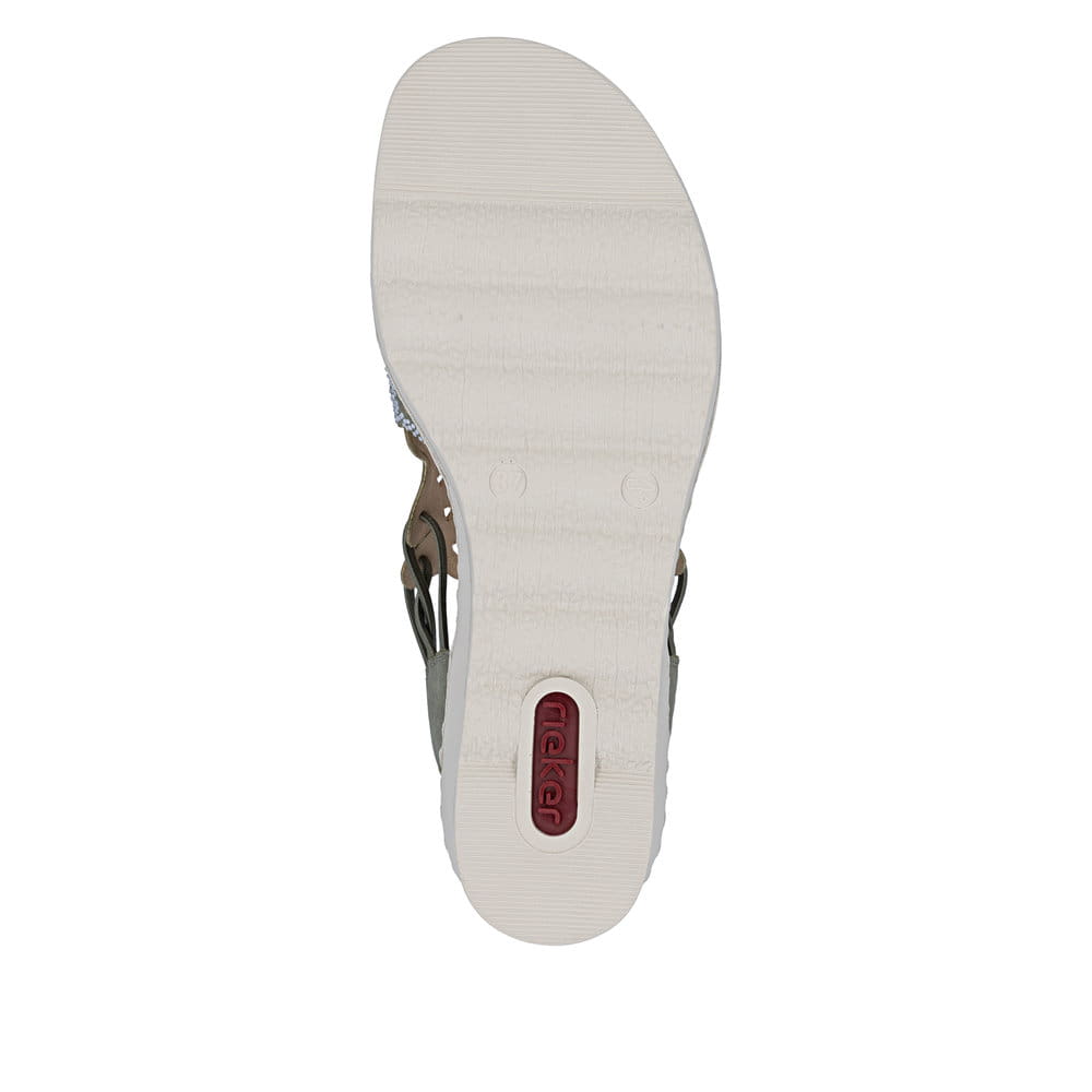 Khakifarbene Rieker Keilsandaletten 67465-52 mit Strasssteinen sowie Gummizug. Schuh Laufsohle.