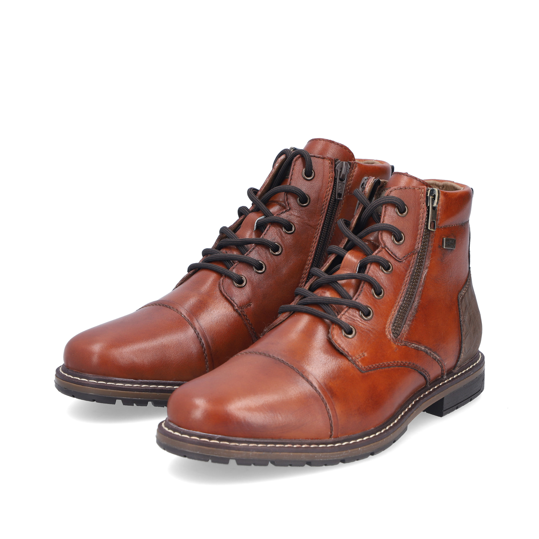 Bottes à lacets Rieker marron pour homme 13704-24 en cuir lisse. Chaussures inclinées sur le côté.