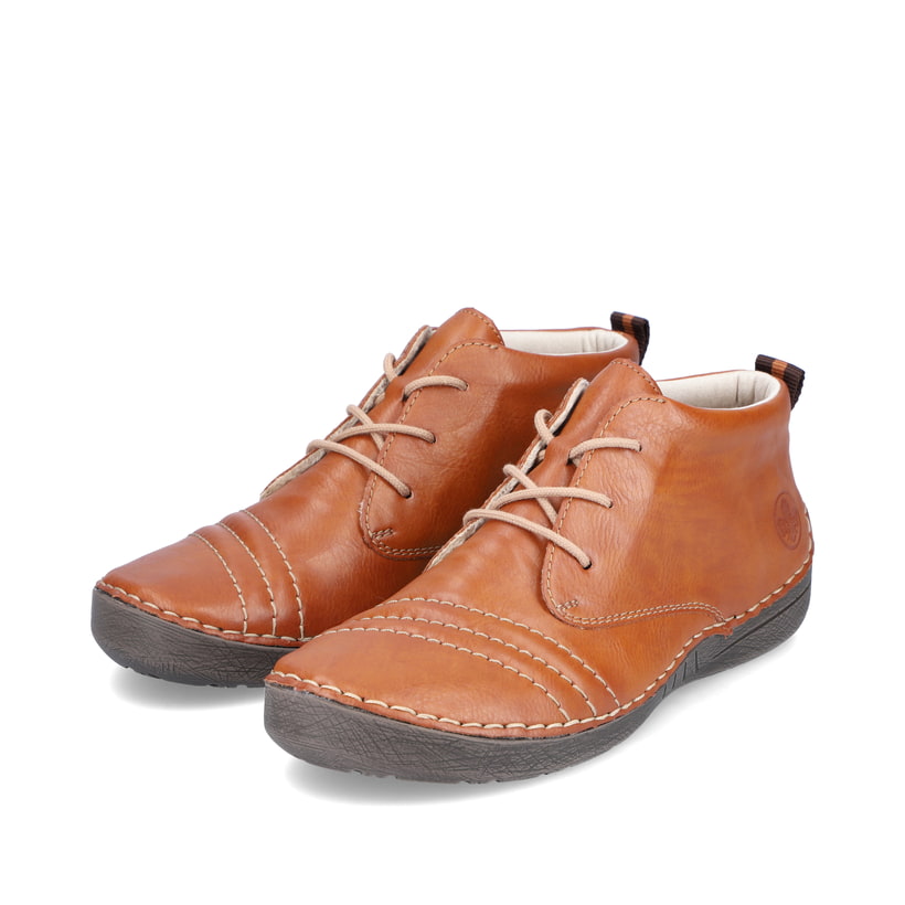 Karamellbraune Rieker Damen Schnürschuhe 52532-24 mit einer schockabsorbierenden Sohle. Schuhpaar schräg.