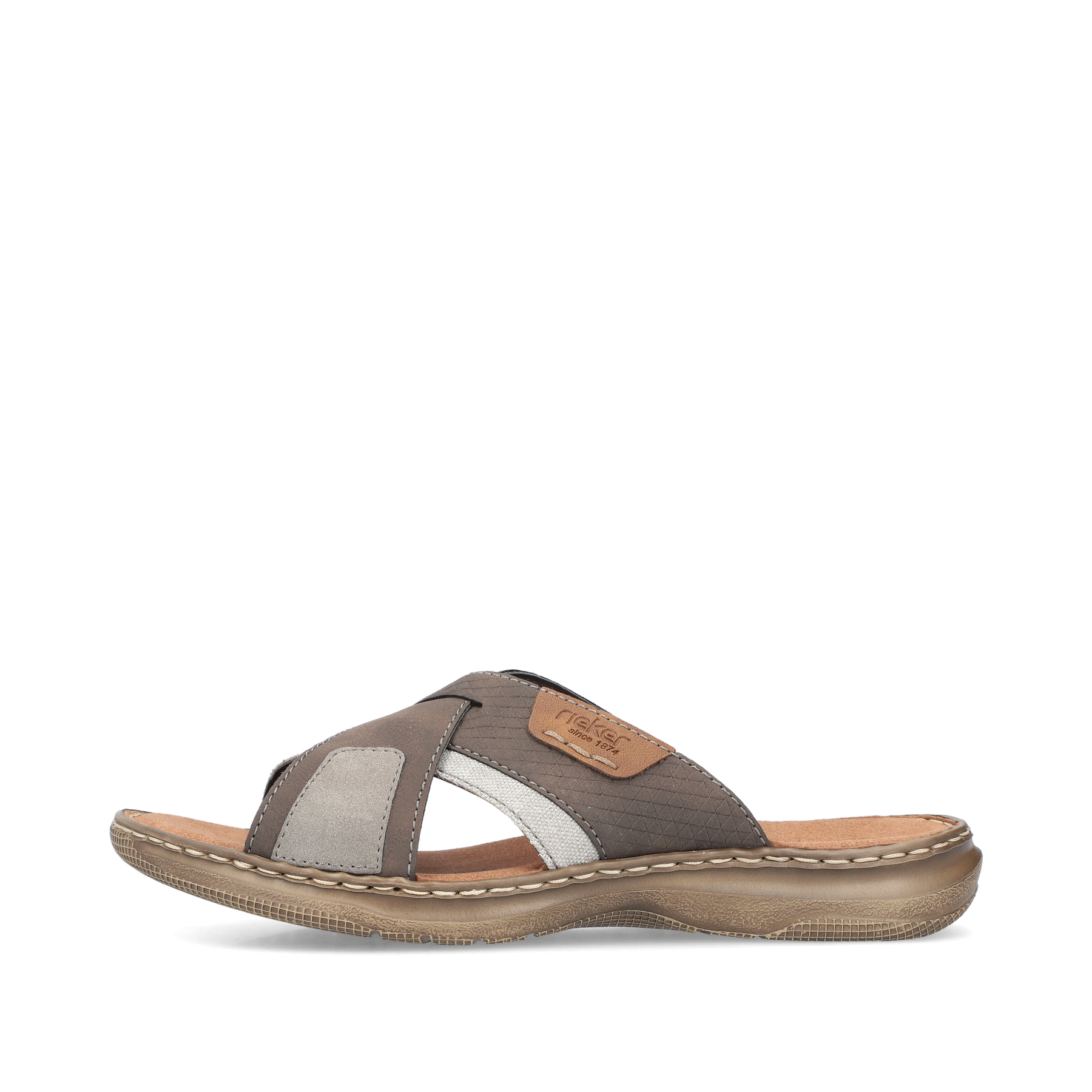 Braune Rieker Herren Pantoletten 21491-25 mit der Komfortweite G 1/2. Schuh Außenseite.