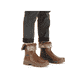 
Braune Rieker Damen Kurzstiefel Z1082-25 mit Reißverschluss sowie Fiber-Grip Sohle. Schuh am Fuß