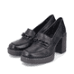 Schwarze Rieker Pumps Y4150-00 mit Komfortweite G sowie extra weicher Decksohle. Schuhpaar seitlich schräg.