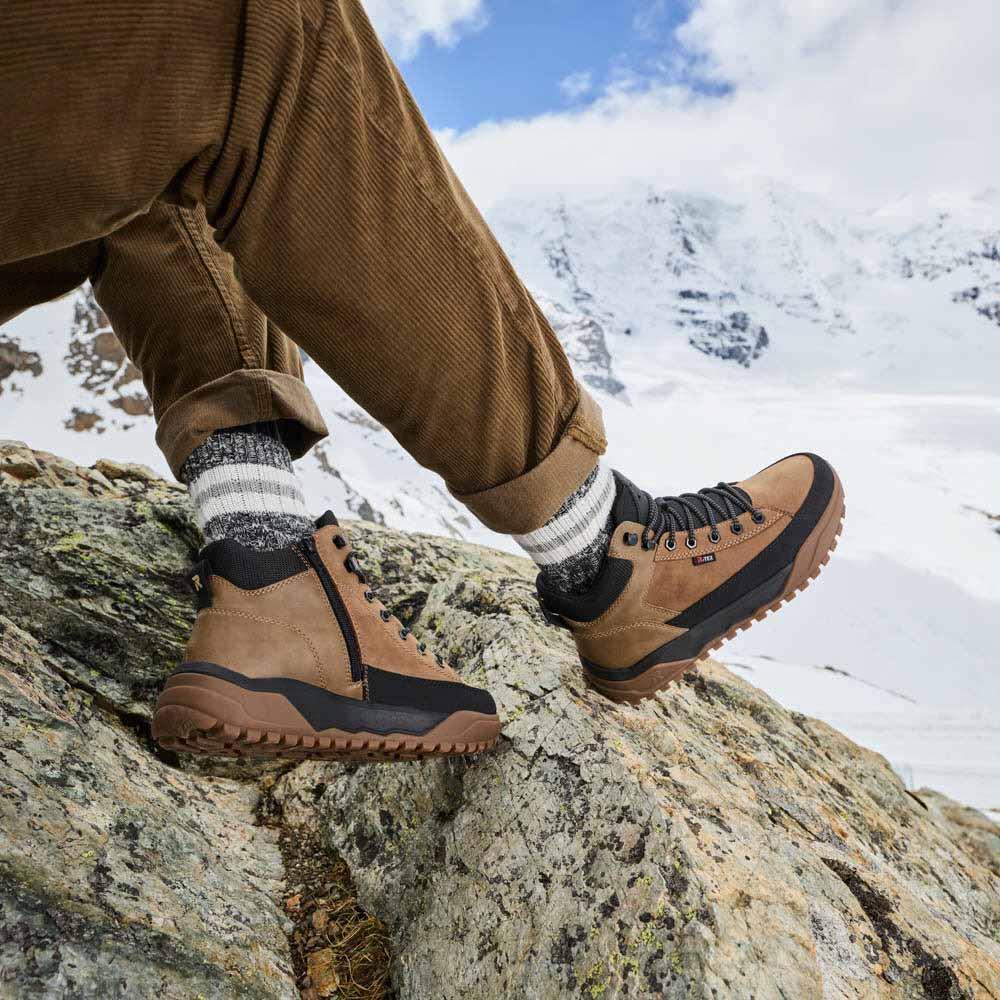 Braune Rieker Herren Schnürstiefel U1571-20 getragen