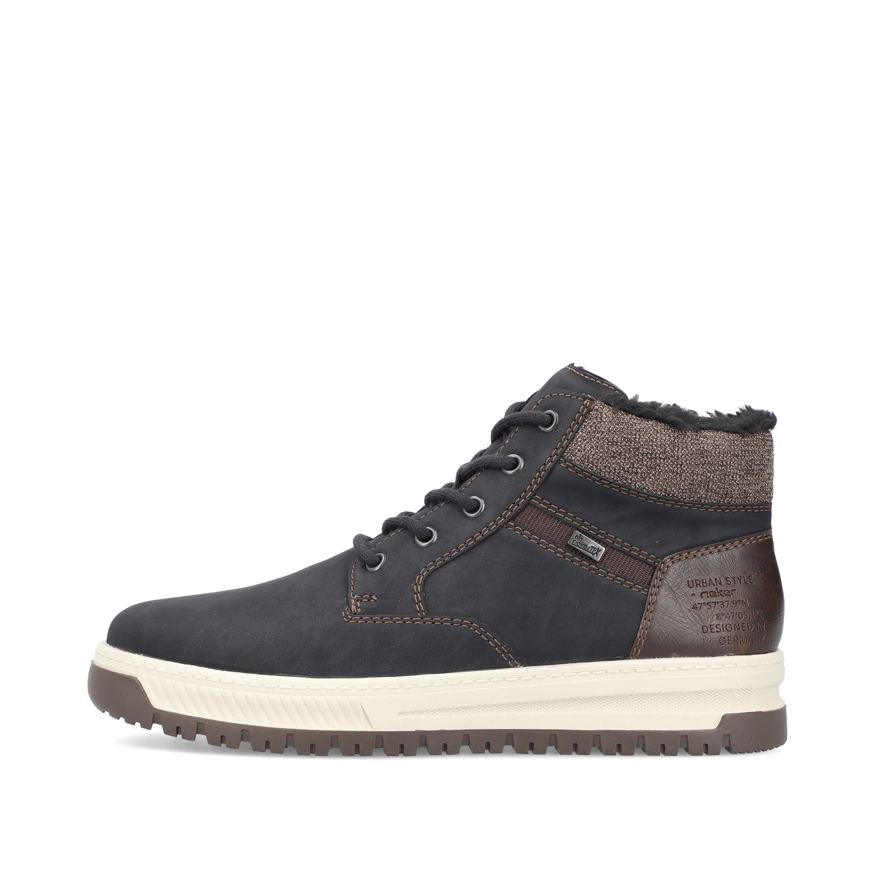 Asphaltschwarze Rieker Herren Schnürstiefel 38542-00 mit einer robusten Profilsohle. Schuh Außenseite