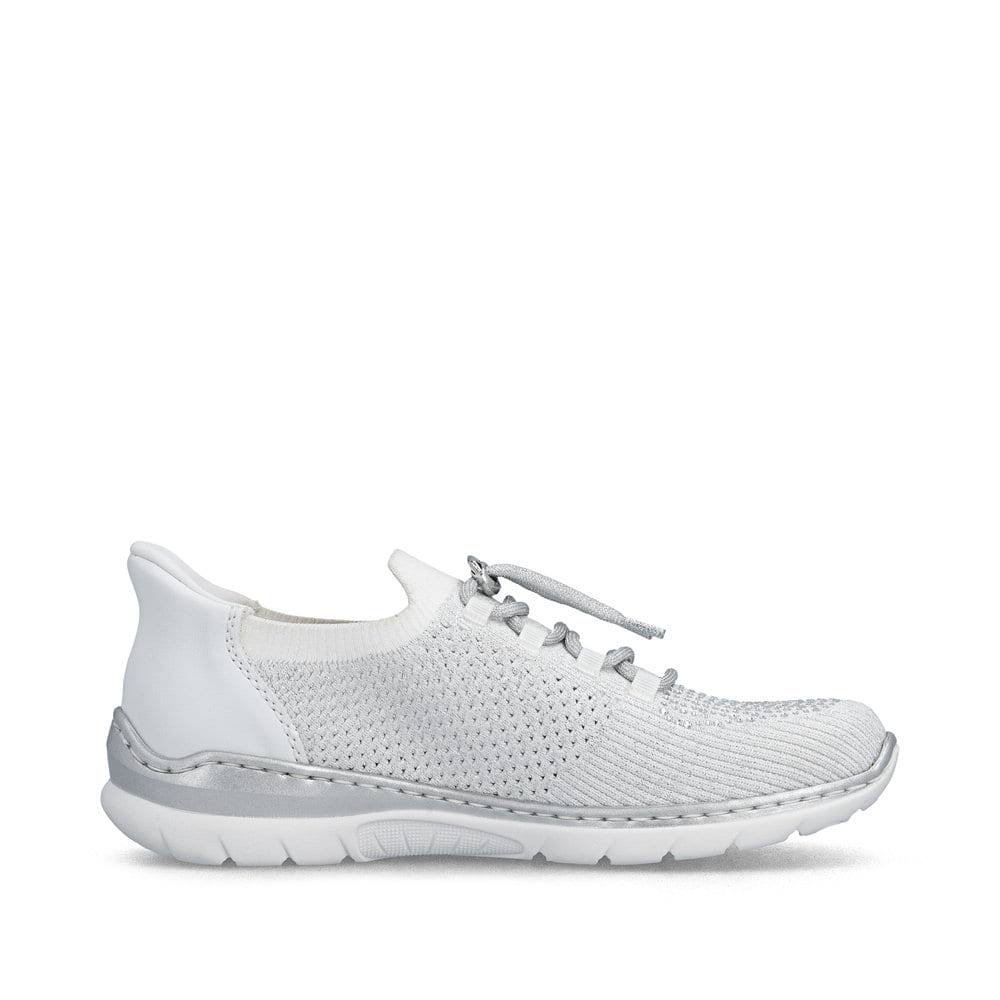 Silberne Rieker Damen Slipper L3261-90 mit easy Hineinschlüpf-Möglichkeit. Schuh Innenseite.
