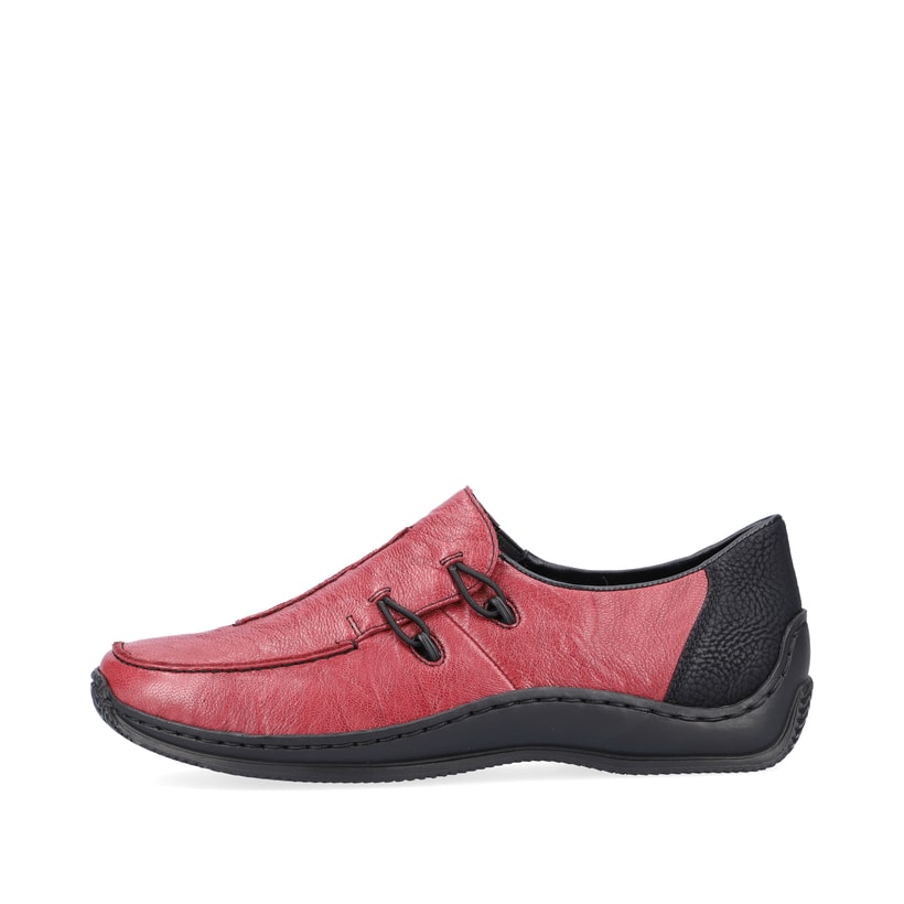 Rote Rieker Damen Slipper L1751-35 mit Gummizug sowie schmaler Passform E 1/2. Schuh Außenseite.