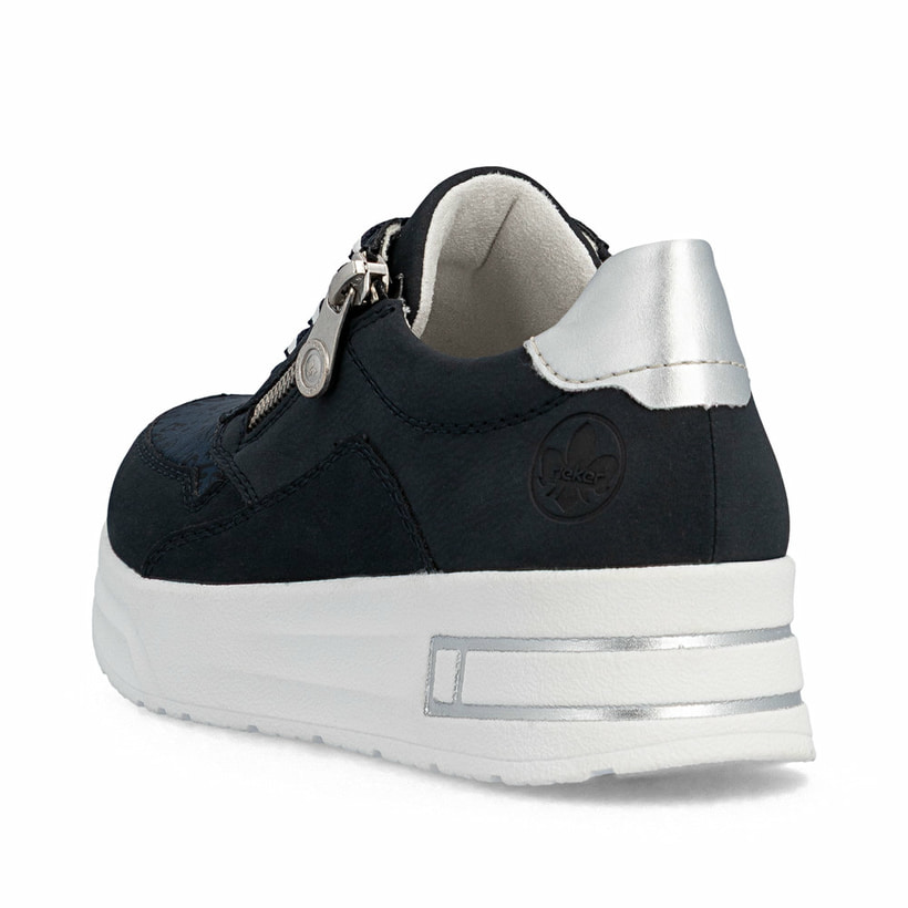 Blaue Rieker Damen Sneaker Low N8114-14 mit einem Reißverschluss. Schuh von hinten.