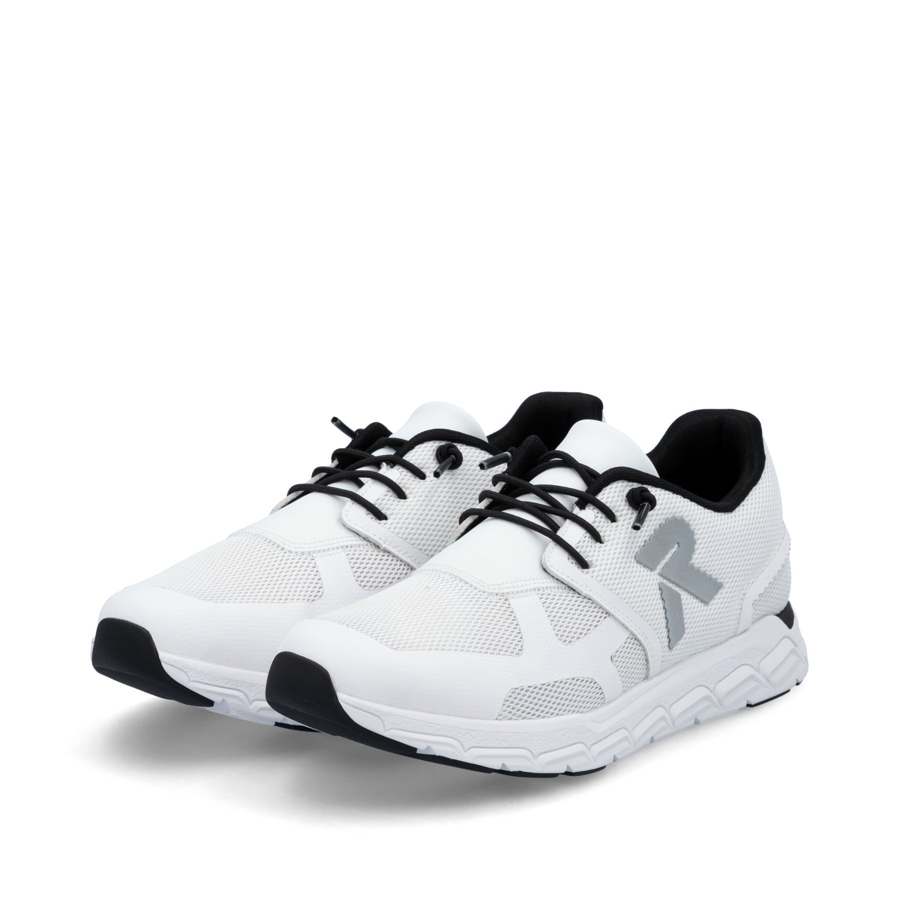 Weiße Rieker Damen Sneaker Low M9000-80 mit Gummischnürung sowie flexibler Sohle. Schuhpaar seitlich schräg.