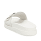 Weiße Rieker Damen Pantoletten W1453-80 mit Gummizug sowie trendigen Schnalle. Schuh von hinten.