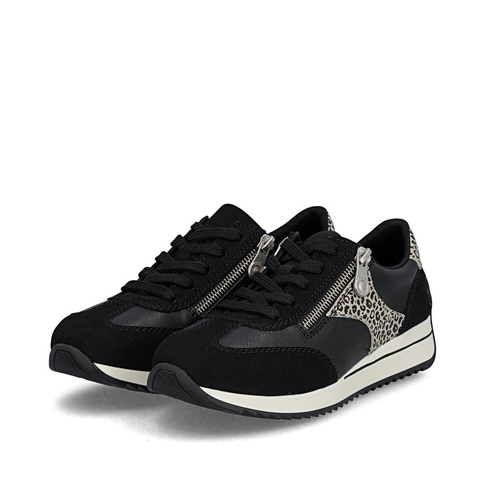 Schwarze Rieker Damen Schnürschuhe N1210-00 mit einem Reißverschluss. Schuhpaar seitlich schräg.
