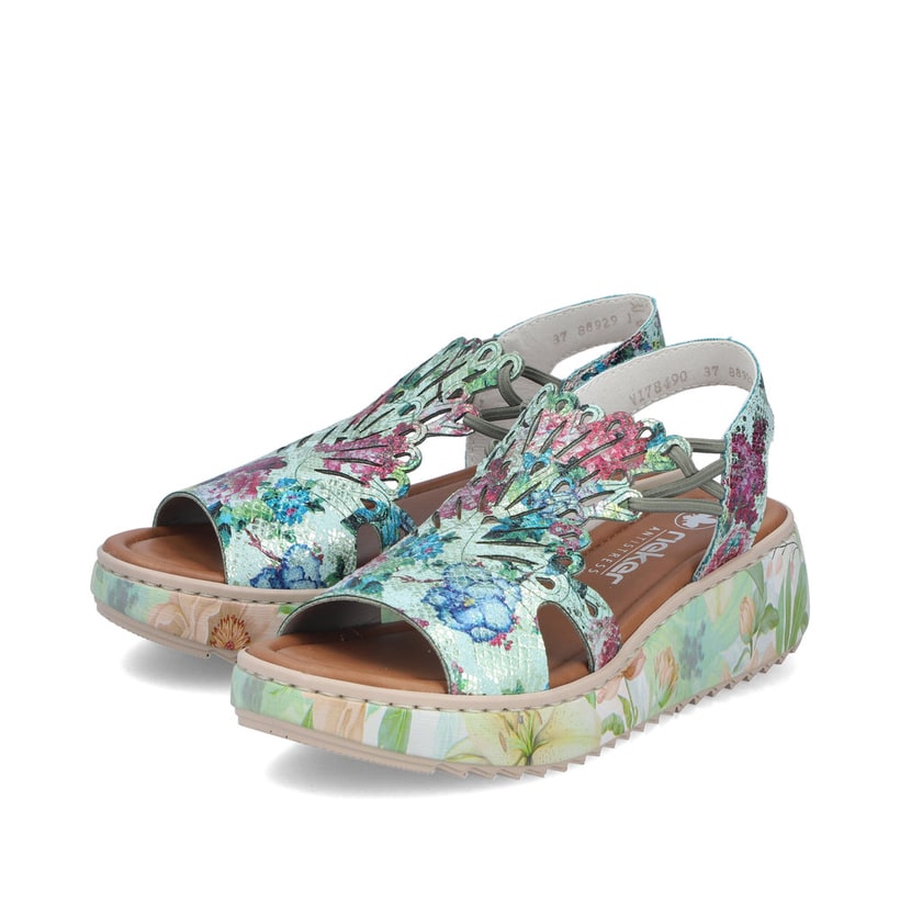 Grüne Rieker Damen Sandalen V1784-90 mit Strasssteinen sowie einem Gummizug. Schuhpaar seitlich schräg.