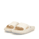 Beige Rieker Herren Pantoletten U3350-60 mit flexibler und ultraleichter Sohle. Schuhpaar seitlich schräg.