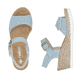 Blaue Rieker Keilsandaletten 61960-10 mit trendigen Schnalle. Schuh von oben, liegend.