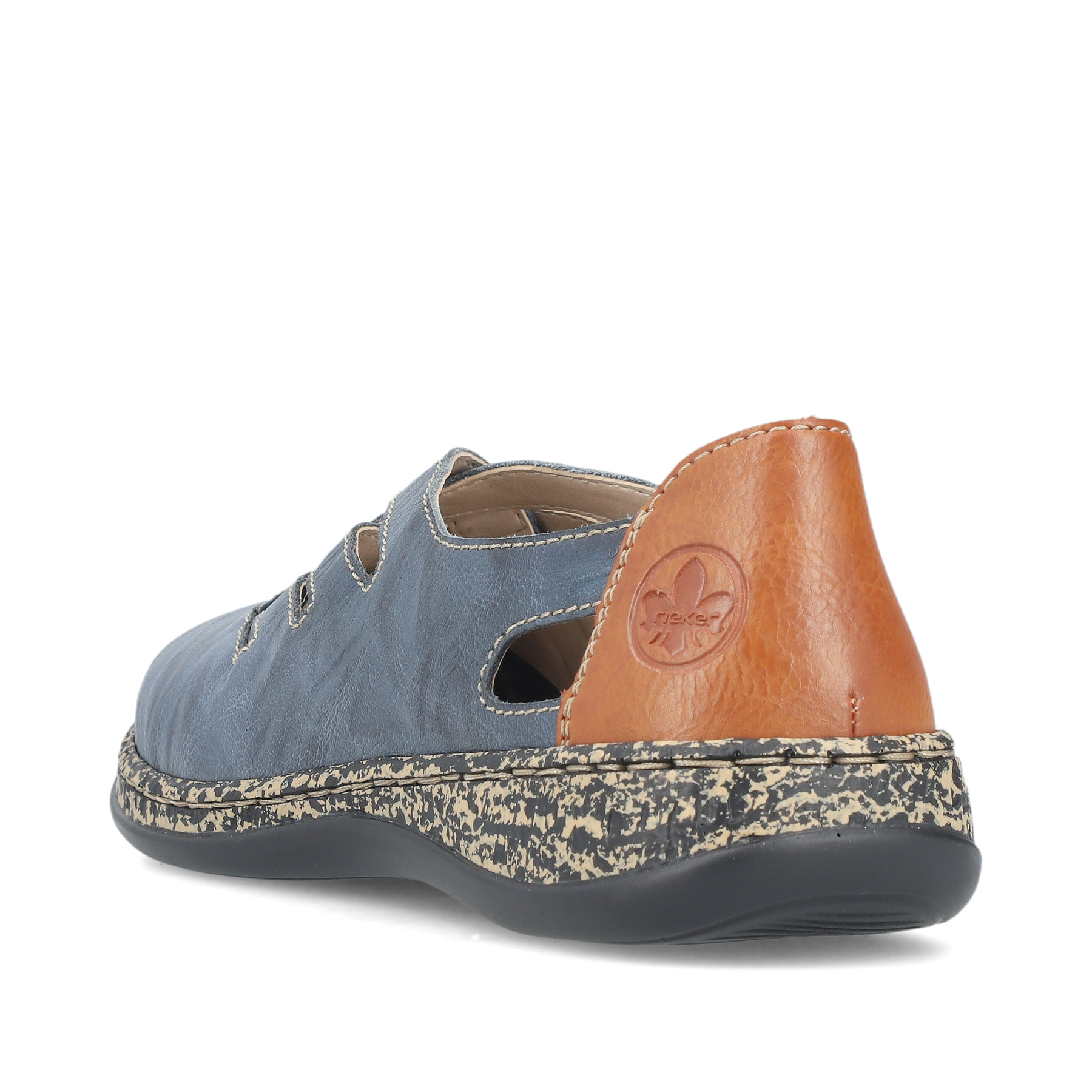 Blaue Rieker Damen Slipper 46369-12 mit Gummizug sowie extra weicher Decksohle. Schuh von hinten.