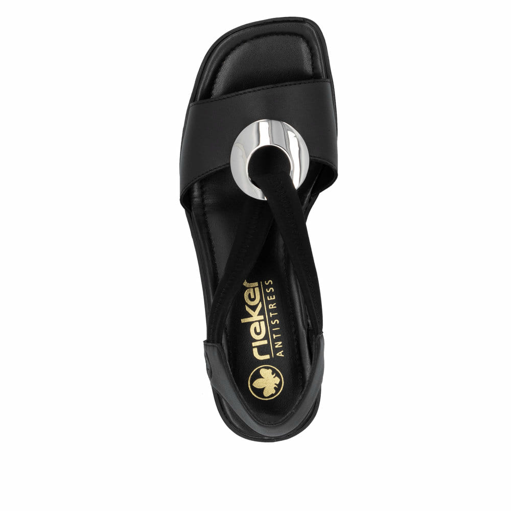 Schwarze Rieker Riemchensandaletten 62662-01 mit einem Gummizug. Schuh von oben.