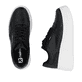 Baskets basses Rieker noires pour femme M7811-00 avec lacets. Chaussure vue de dessus, couchée.