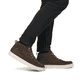 Braune Rieker Herren Schnürschuhe U0770-25 mit TR-Sohle mit leichtem EVA-Inlet. Schuh am Fuß.