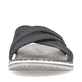 Stahlschwarze Rieker Herren Pantoletten 21560-00 mit der Komfortweite G. Schuh von vorne.