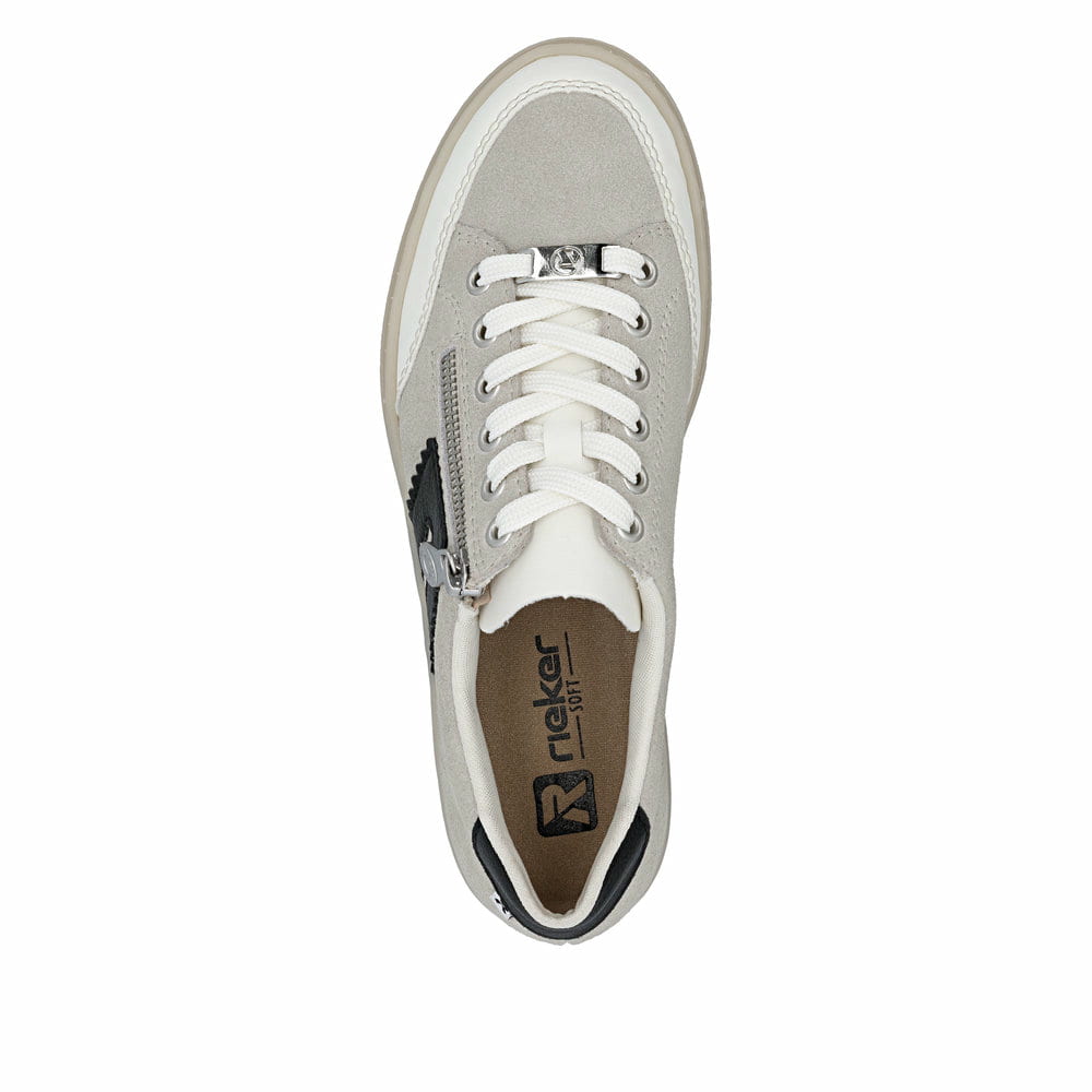 Graue Rieker Damen Sneaker Low L5903-40 aus Rauleder mit einem Reißverschluss. Schuh von oben.