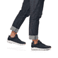 Blaue Rieker Herren Sneaker Low 07806-14 mit super leichter und flexibler Sohle. Schuh am Fuß.