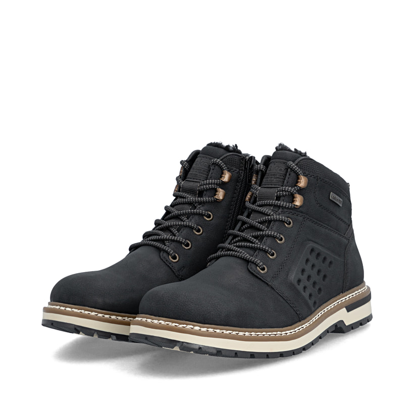 Schwarze Rieker Herren Schnürstiefel F3800-00 mit wasserabweisender TEX-Membran. Schuhpaar seitlich schräg.