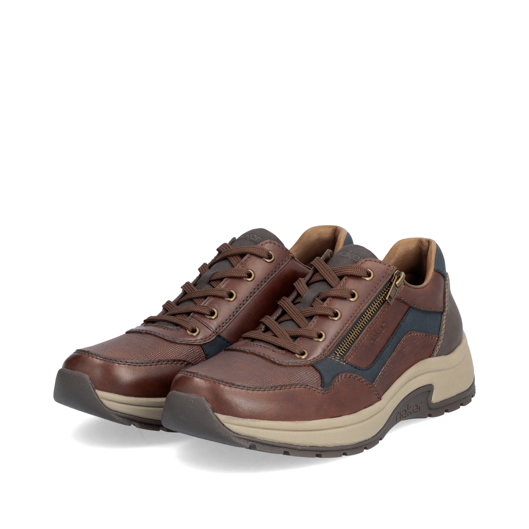 Braune Rieker Herren Schnürschuhe 11001-25 aus Glattleder mit Reißverschluss. Schuhpaar seitlich schräg.
