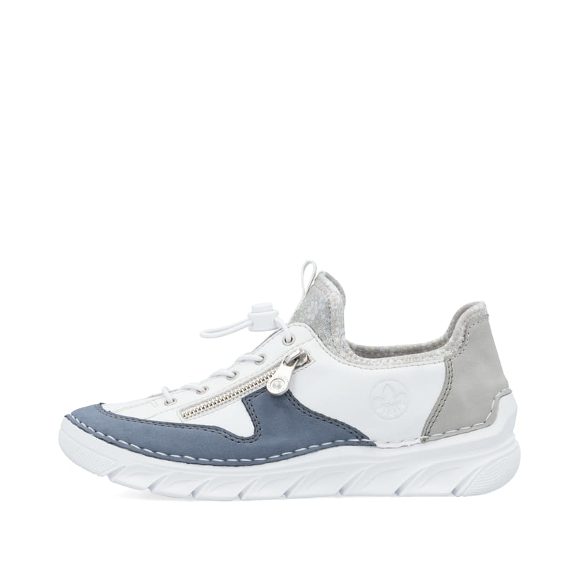 Weiße Rieker Damen Slipper 55064-80 mit Deko-Reißverschluss sowie einem Gummizug. Schuh Außenseite.