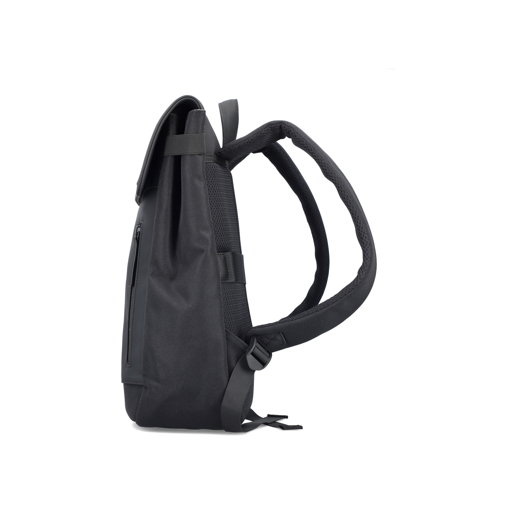 Sac à dos Rieker H5100-01 noir avec fermeture velcro, compartiment rembourré pour ordinateur portable et bretelles ajustable. Côté gauche.