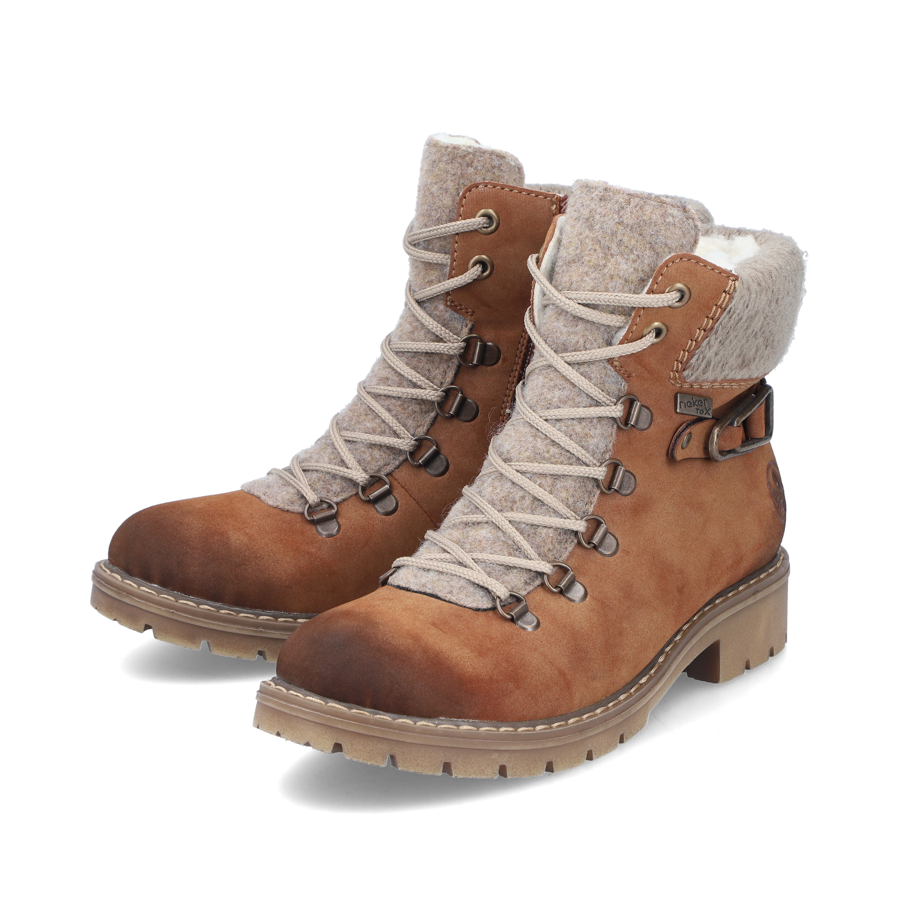 Braune Rieker Damen Schnürstiefel Y9131-24 mit wasserabweisender TEX-Membran. Schuhpaar seitlich schräg.