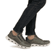 Grüne Rieker Herren Sneaker Low 04301-54 mit einem Reißverschluss. Schuh am Fuß.